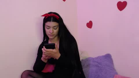 Snapshot of all_smiles_here chatting on 02.16.25 Lola online show from 02.16.25