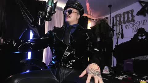 Snapshot of allanhurtss chatting on 02.20.25 online show from 02.20.25