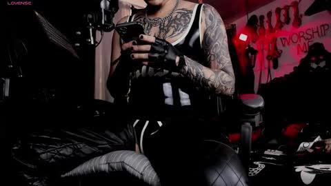 Snapshot of allanhurtss chatting on 09.09.25 online show from 09.09.25