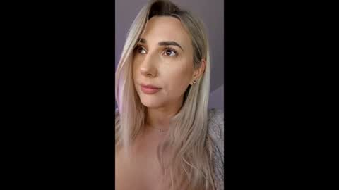 A day u didnt smile is a lost day online show from 04.01.26