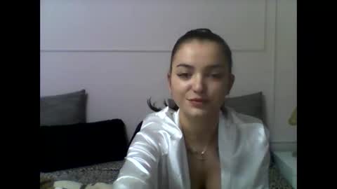 Snapshot of alle_babyx chatting on 02.16.26 Alesia online show from 02.16.26
