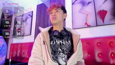 Snapshot of allen_starck chatting on 10.29.25 Allen online show from 10.29.25