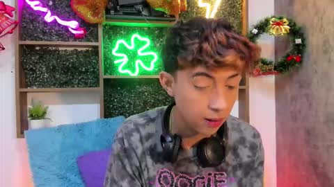 Snapshot of allen_starck chatting on 11.22.25 Allen online show from 11.22.25