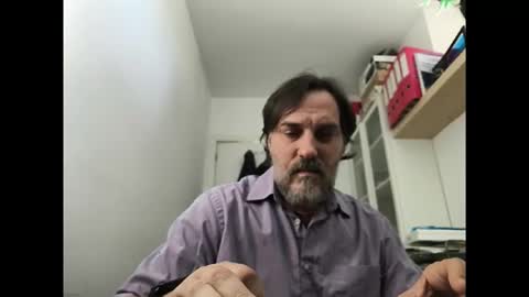 Snapshot of allenvic chatting on 11.18.25 allenvic online show from 11.18.25