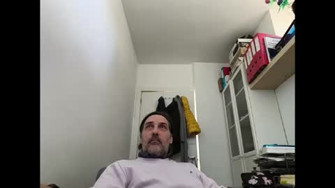 Snapshot of allenvic chatting on 11.27.25 allenvic online show from 11.27.25