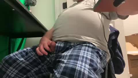 Allergictolove online show from 12.16.24