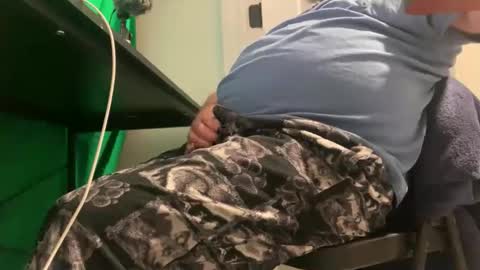 Allergictolove online show from 12.19.24