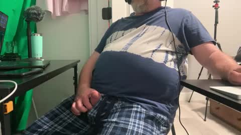 Allergictolove online show from 09.14.25