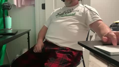 Allergictolove online show from 09.16.25