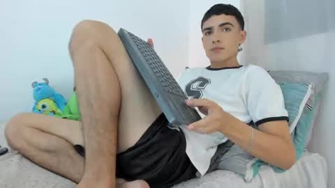 Snapshot of allexserrano chatting on 12.05.24 Allex online show from 12.05.24