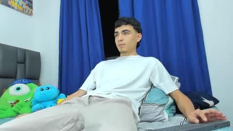 Snapshot of allexserrano chatting on 01.30.25 Allex online show from 01.30.25