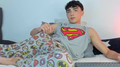 Snapshot of allexserrano chatting on 10.09.25 Allex online show from 10.09.25