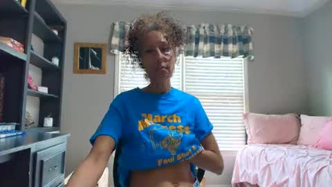 Snapshot of allgood4u chatting on 03.20.26 wishlist on bio online show from 03.20.26