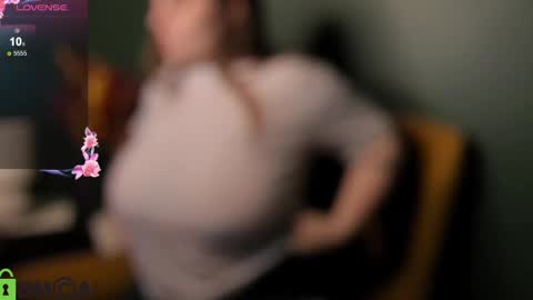 Snapshot of alli_aster chatting on 03.11.25 alli_aster online show from 03.11.25