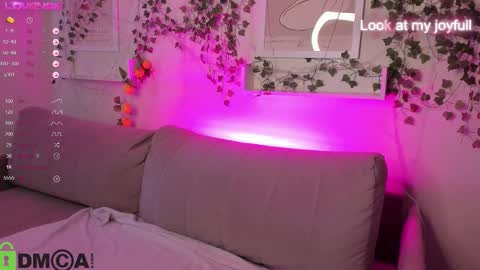 Snapshot of alli_aster chatting on 10.03.25 alli_aster online show from 10.03.25