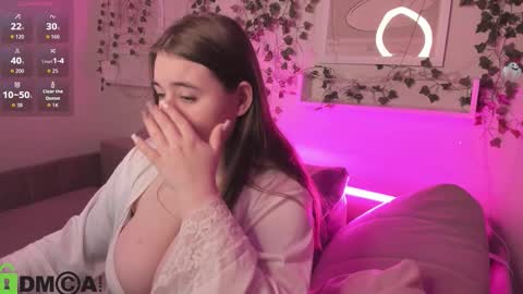 Snapshot of alli_aster chatting on 11.05.25 alli_aster online show from 11.05.25