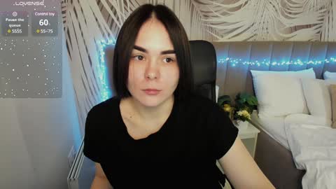 Snapshot of alli_zi chatting on 12.07.24 Blair online show from 12.07.24