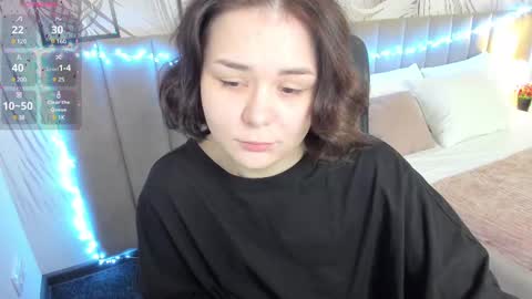 Snapshot of alli_zi chatting on 02.14.25 Blair online show from 02.14.25