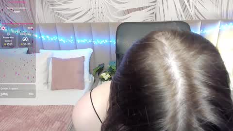 Snapshot of alli_zi chatting on 03.01.25 Blair online show from 03.01.25