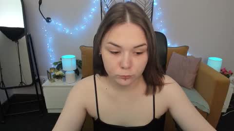 Snapshot of alli_zi chatting on 09.12.25 Blair online show from 09.12.25