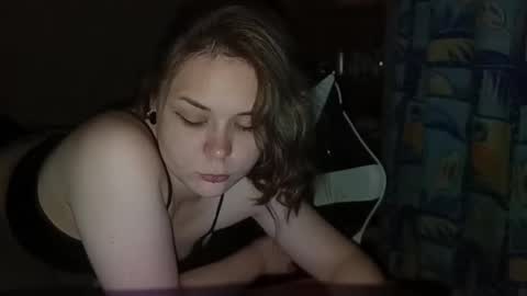 Snapshot of alli_zi chatting on 09.18.25 Blair online show from 09.18.25