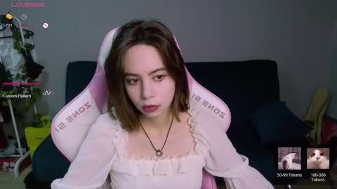 Snapshot of allie_hazie chatting on 01.19.25 alice online show from 01.19.25