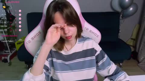 Snapshot of allie_hazie chatting on 02.15.25 alice online show from 02.15.25