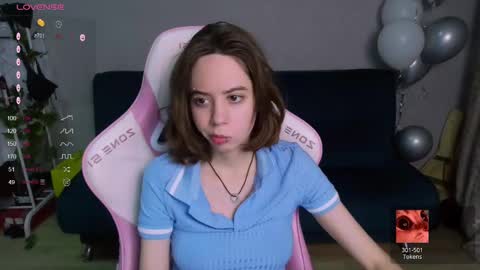 Snapshot of allie_hazie chatting on 02.17.25 alice online show from 02.17.25