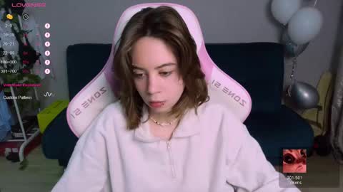 Snapshot of allie_hazie chatting on 02.27.25 alice online show from 02.27.25