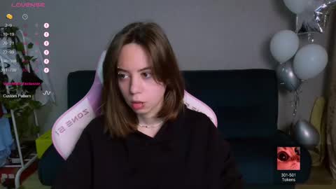 Snapshot of allie_hazie chatting on 03.02.25 alice online show from 03.02.25