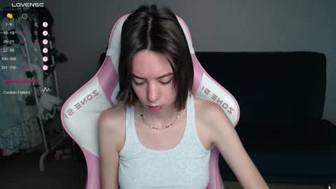 Snapshot of allie_hazie chatting on 09.21.25 alice online show from 09.21.25