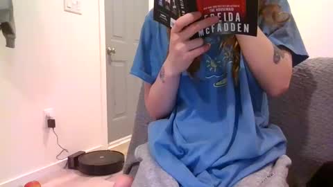 Snapshot of alliebearx chatting on 02.25.25 alliebearx online show from 02.25.25