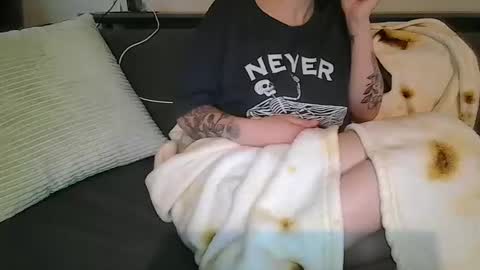 Snapshot of alliebearx chatting on 05.28.26 alliebearx online show from 05.28.26
