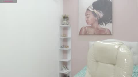 Snapshot of allison_garcia chatting on 10.15.25 ALLISON online show from 10.15.25