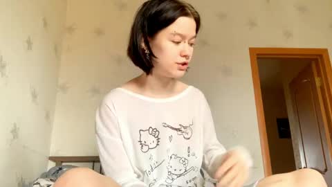 Snapshot of allisonbreese chatting on 05.27.26 Viola online show from 05.27.26