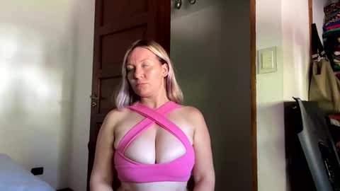 allisonlove2 online show from 04.23.26