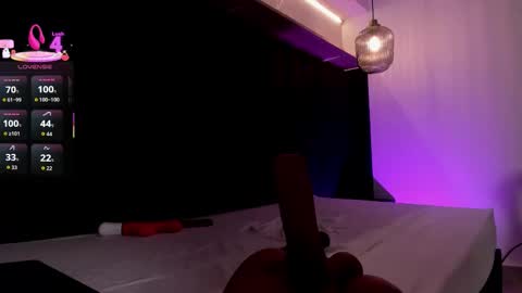 Alli  online show from 10.08.25