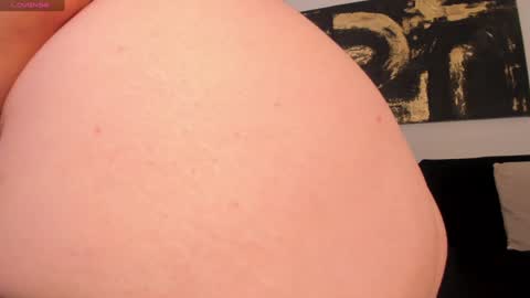 Snapshot of allisonrogersx chatting on 02.08.25 Allison Rogers online show from 02.08.25