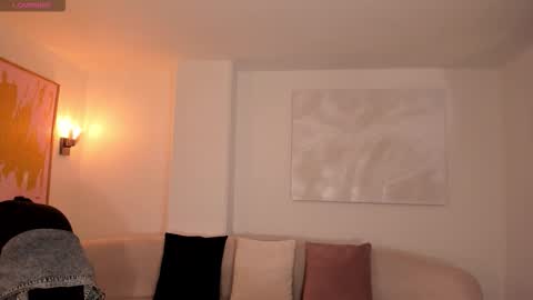 Snapshot of allisonrogersx chatting on 10.26.25 Allison Rogers online show from 10.26.25