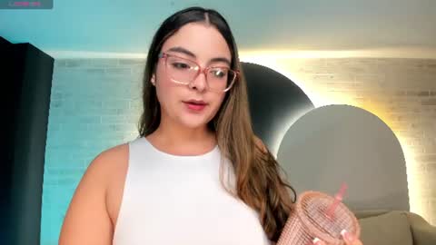 Snapshot of allisonrogersx chatting on 07.19.26 Allison Rogers online show from 07.19.26