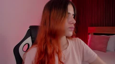 Snapshot of alliss_ginger_ chatting on 07.16.26 A L L I S S online show from 07.16.26