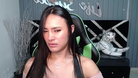 Snapshot of allisson_a chatting on 01.18.25 Allisson online show from 01.18.25