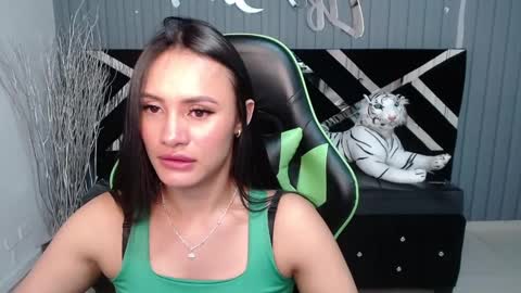 Snapshot of allisson_a chatting on 01.21.25 Allisson online show from 01.21.25