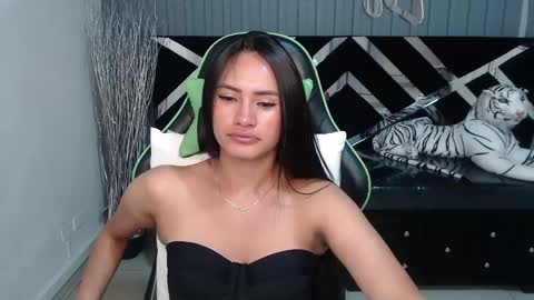 Snapshot of allisson_a chatting on 02.05.25 Allisson online show from 02.05.25