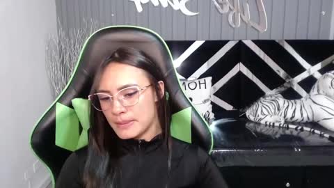 Snapshot of allisson_a chatting on 02.20.25 Allisson online show from 02.20.25