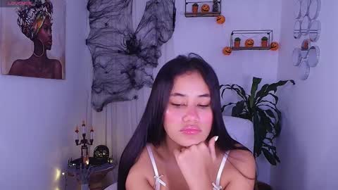 Snapshot of allisxxnn_fox chatting on 10.17.25 Allisxn Fox online show from 10.17.25