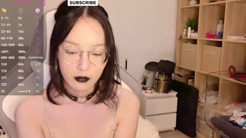 Snapshot of alllinaeve chatting on 01.17.25 Alina online show from 01.17.25