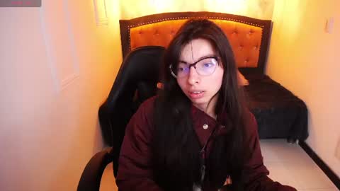 Snapshot of alllyson_ chatting on 06.25.26 alison online show from 06.25.26