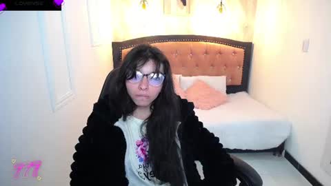 Snapshot of alllyson_ chatting on 07.13.26 alison online show from 07.13.26