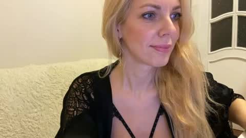 Snapshot of allmaybe chatting on 05.26.26 Nika online show from 05.26.26